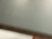 Un couple amateur en chaleur filmé par une caméra cachée en train de baiser dans un vestiaire Un couple amateur en chaleur filmé par une caméra cachée en train de baiser dans un vestiaire